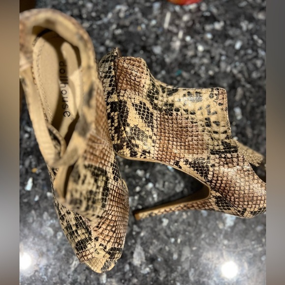 🤎🤎EUC- DOLLHOUSE VERDICT 107 METALLIC SNAKESKIN HEELS SZ 10🤎🤎 - Picture 4 of 16